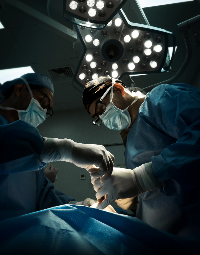 doctor-en-intervencion-cirugia